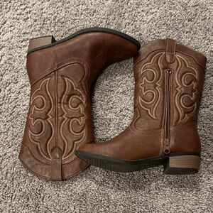 Cat & Jack Black Ribbed Sole Boots